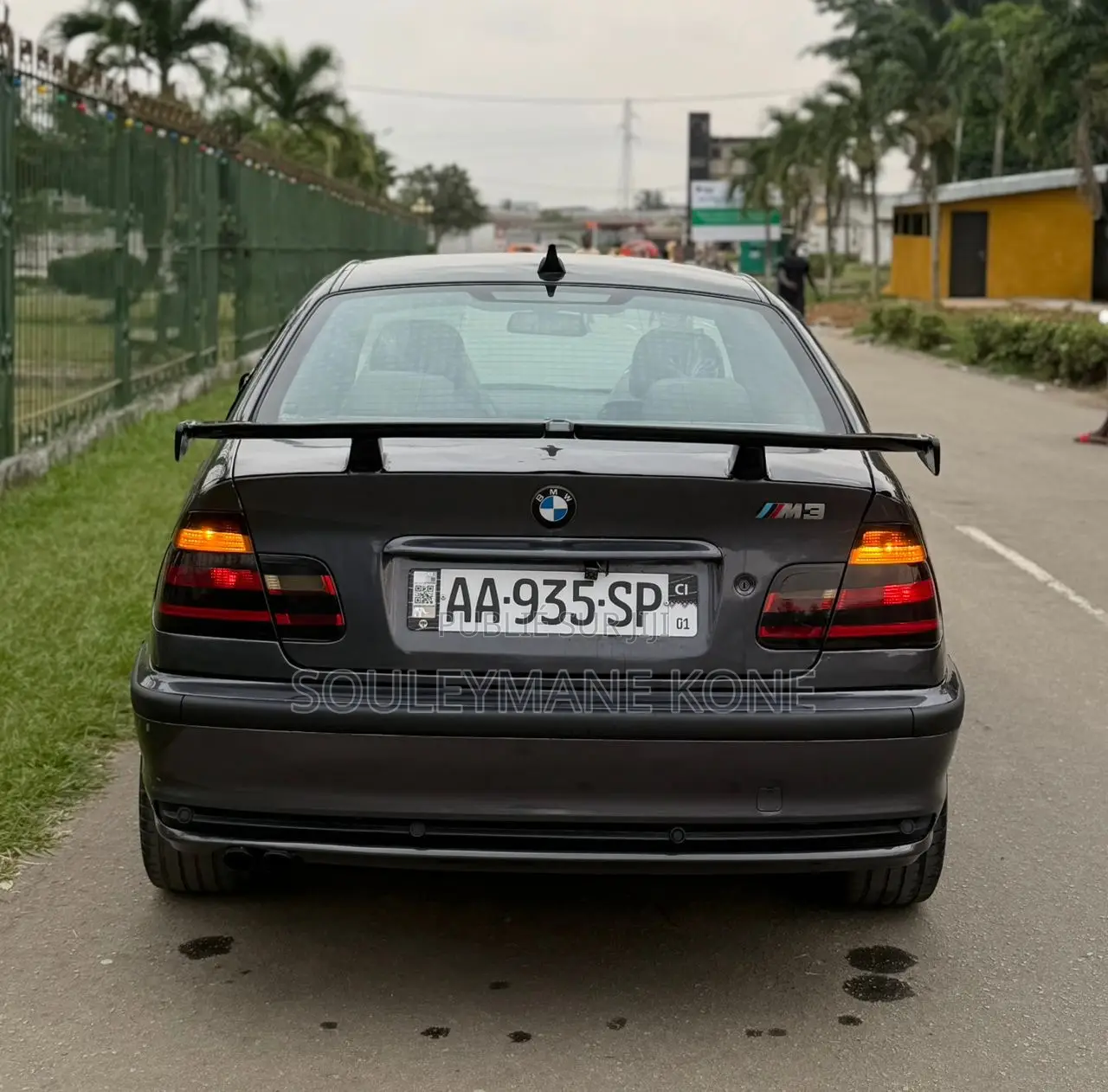 BMW 318i 2003 Black