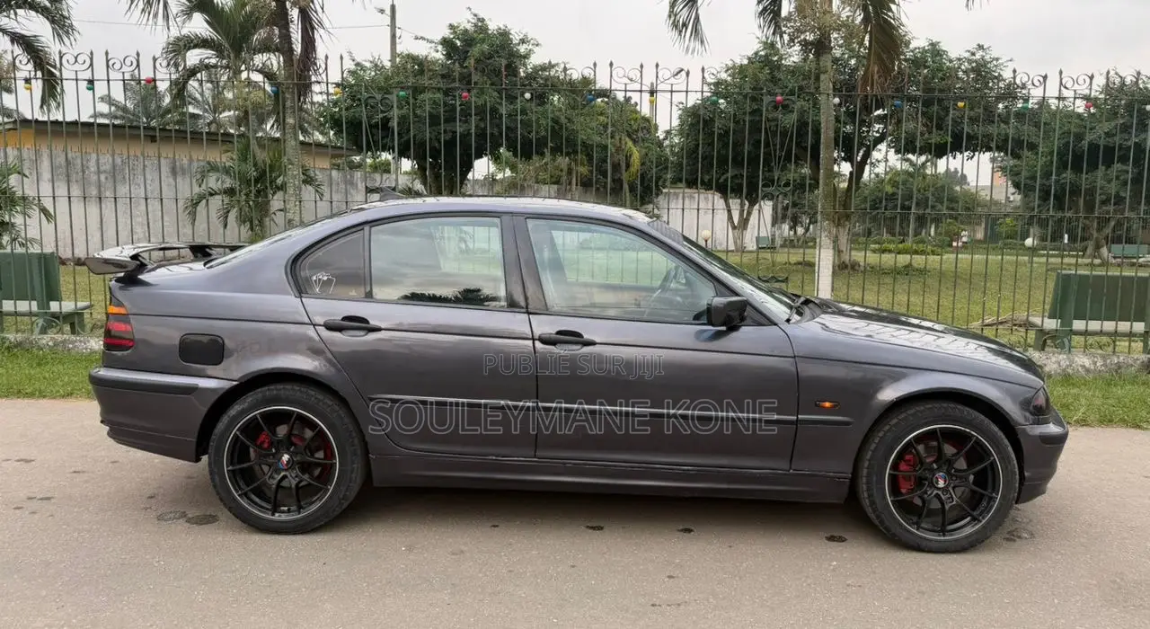 BMW 318i 2003 Black