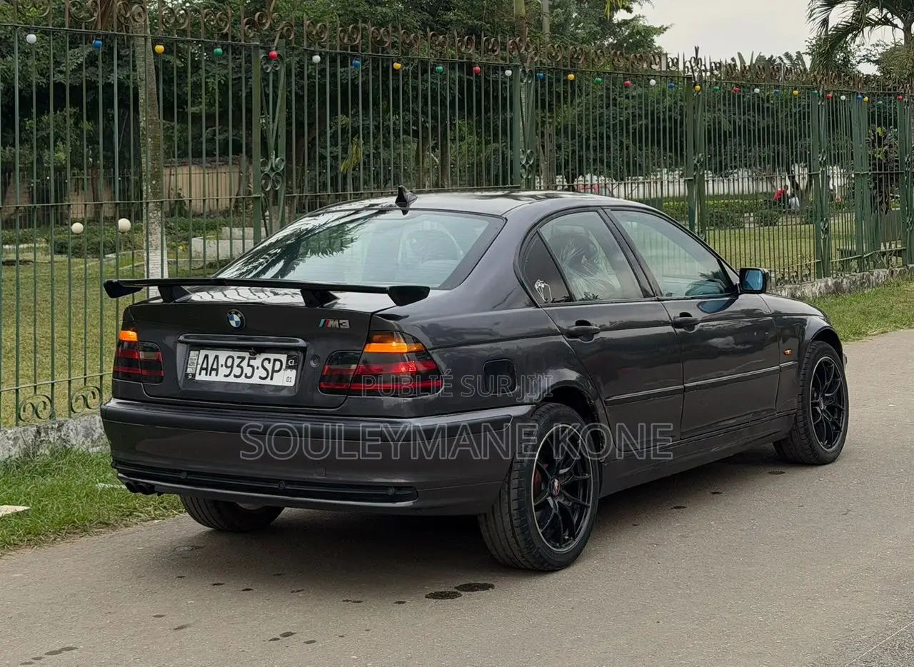 BMW 318i 2003 Black