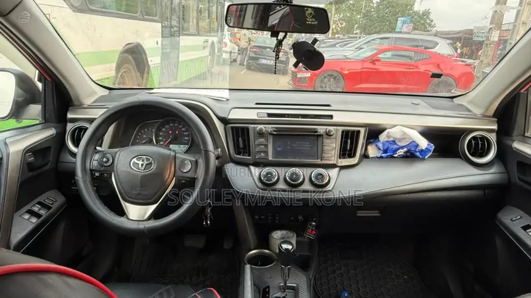 Toyota RAV4 LE 4dr SUV (2.5L 4cyl 6A) 2015 Rouge