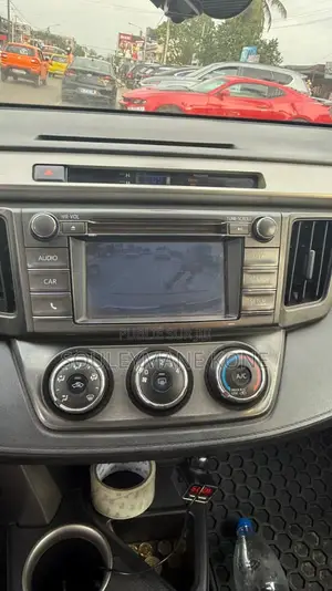 Toyota RAV4 LE 4dr SUV (2.5L 4cyl 6A) 2015 Rouge