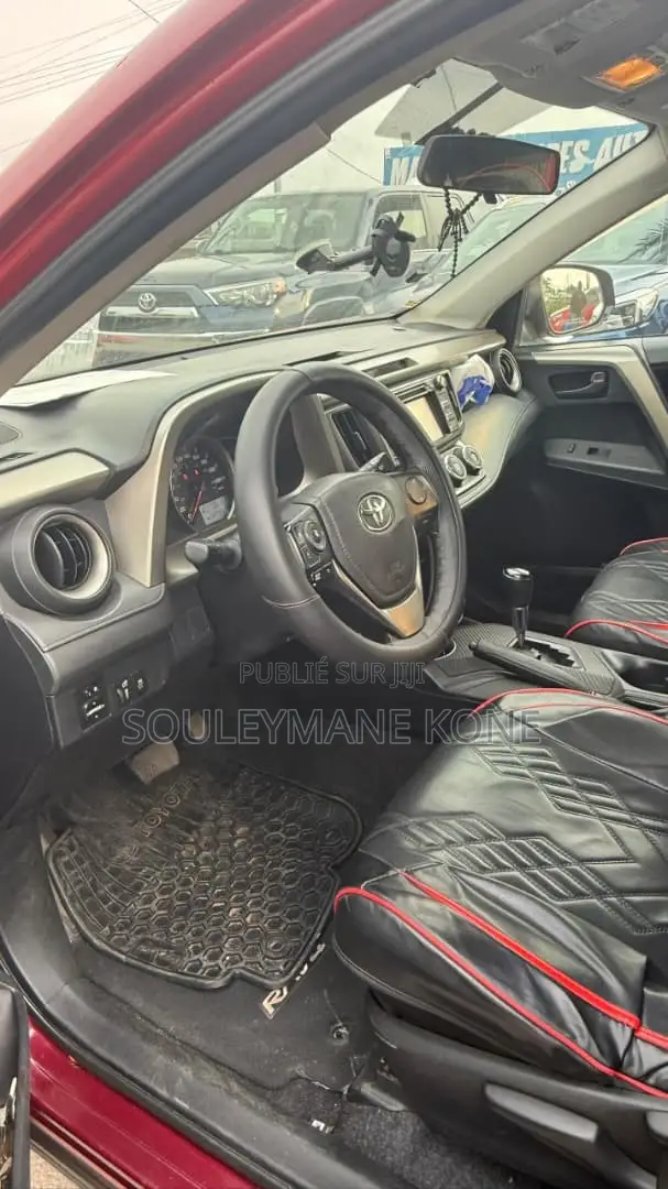 Toyota RAV4 LE 4dr SUV (2.5L 4cyl 6A) 2015 Rouge