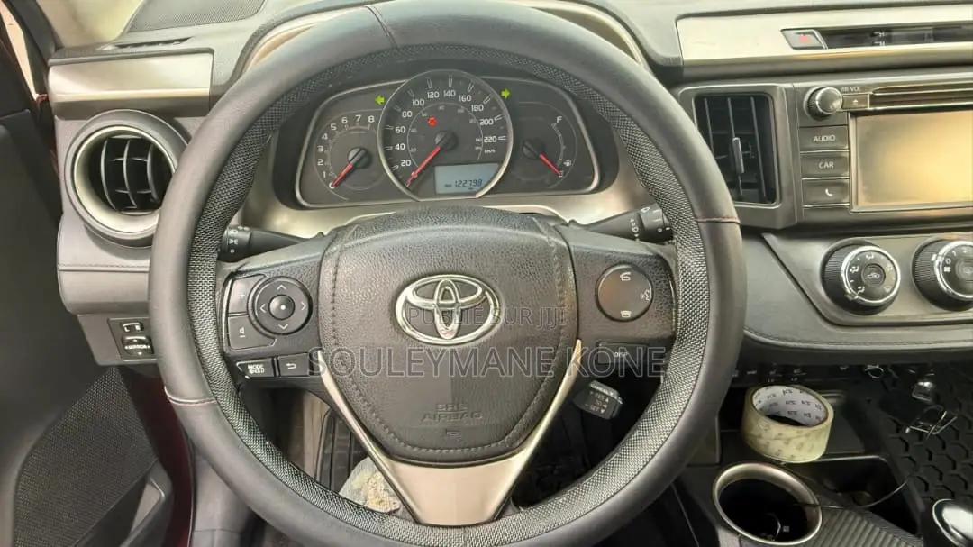 Toyota RAV4 LE 4dr SUV (2.5L 4cyl 6A) 2015 Rouge