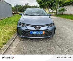 Toyota Corolla 2022 Gris