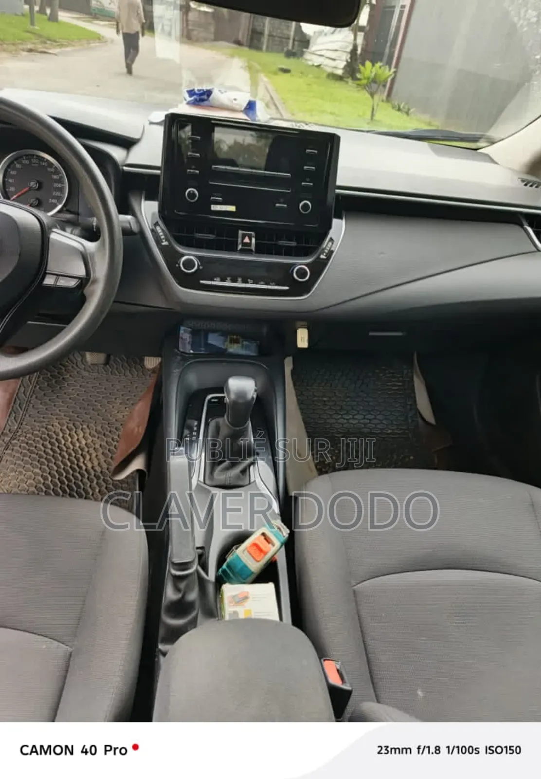 Toyota Corolla 2022 Gris