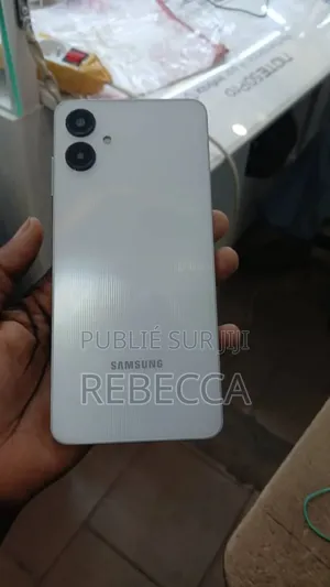 New Samsung Galaxy A06 64 GB Black