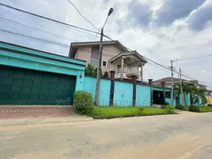 Furnished 19chbre Duplex dans Zié Multi-Service, Cocody à Vendre