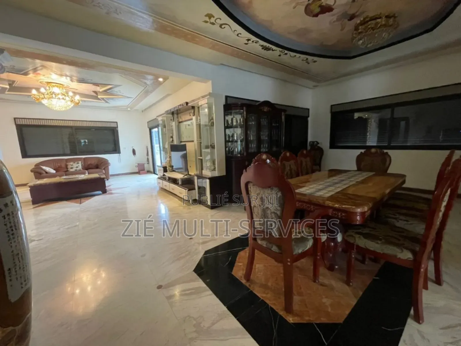 Furnished 19chbre Duplex dans Zié Multi-Service, Cocody à Vendre