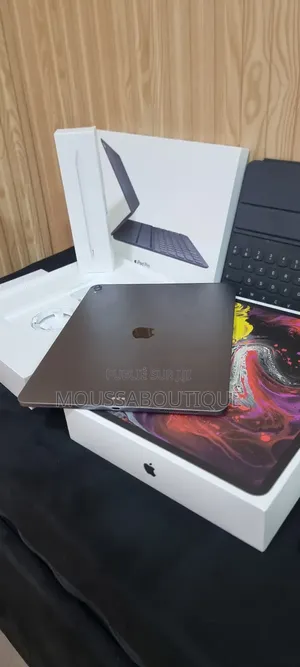New Apple iPad Pro 12.9 (2022) 1 TB Gris