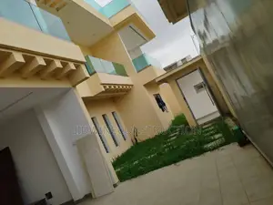 4chbre Duplex dans Cocody à Vendre