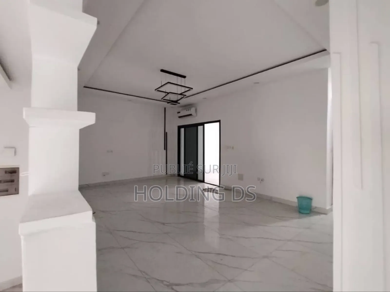 Furnished 2chbre Duplex dans Location Immobilière, Cocody à Vendre