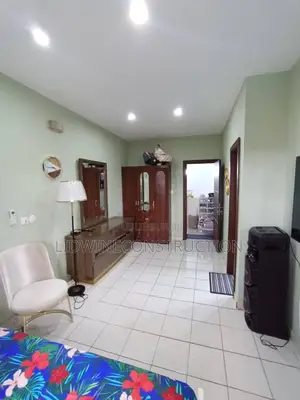 3chbre Villa dans Cocody à Vendre