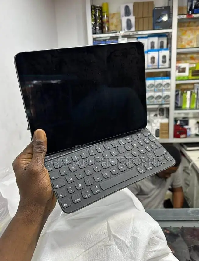 New Apple iPad 10.2 (2020) Wi-Fi 512 GO Black