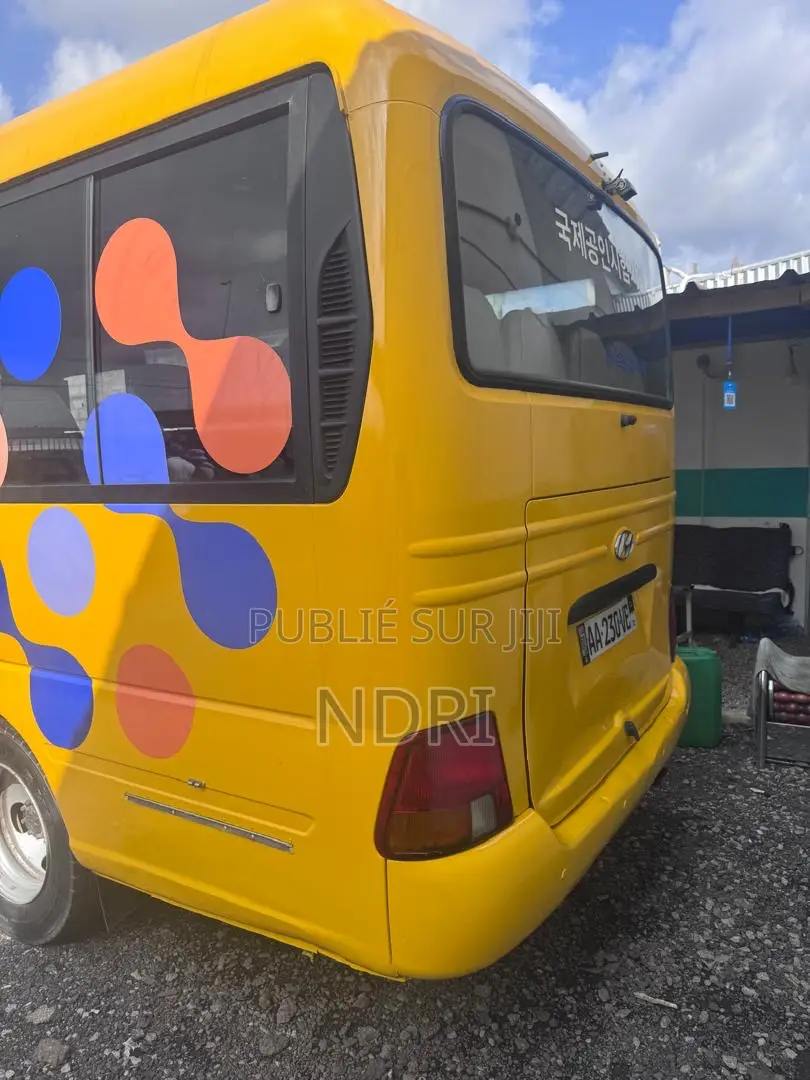 Hyundai Aero 2016 Jaune