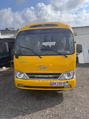 Hyundai Aero 2016 Jaune