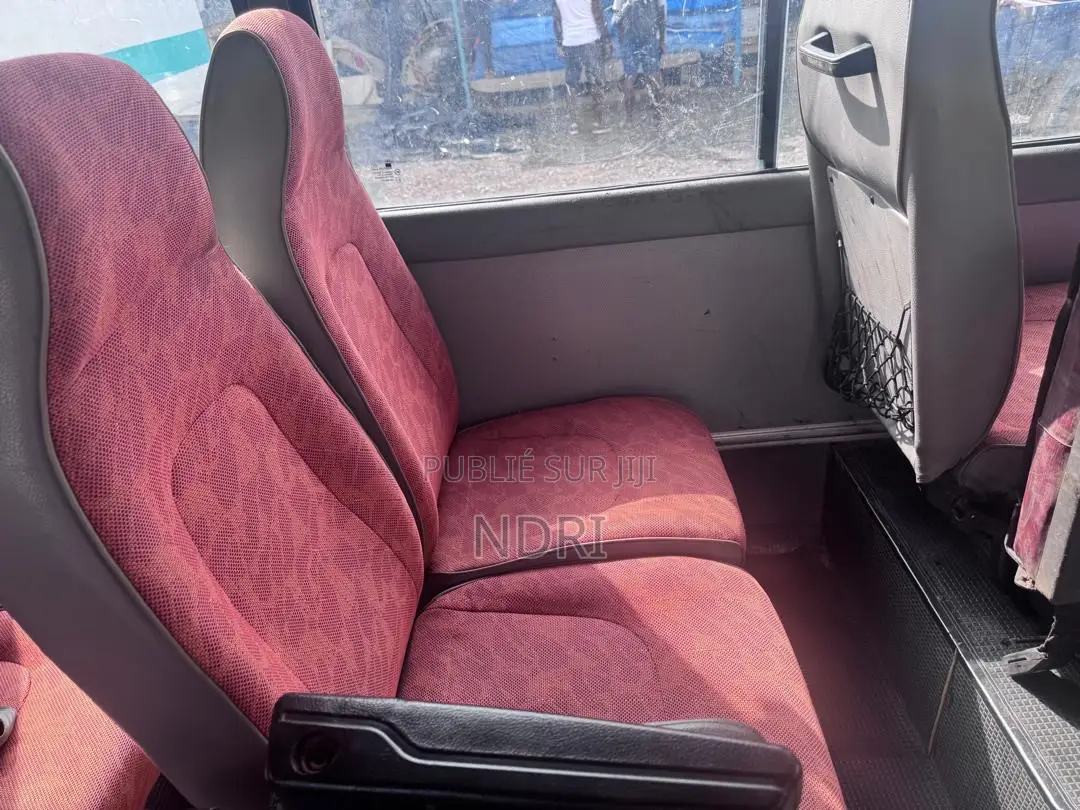 Hyundai Aero 2016 Jaune