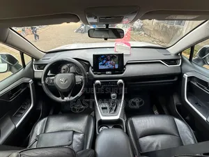 Toyota RAV4 XLE AWD 2020 Blanc