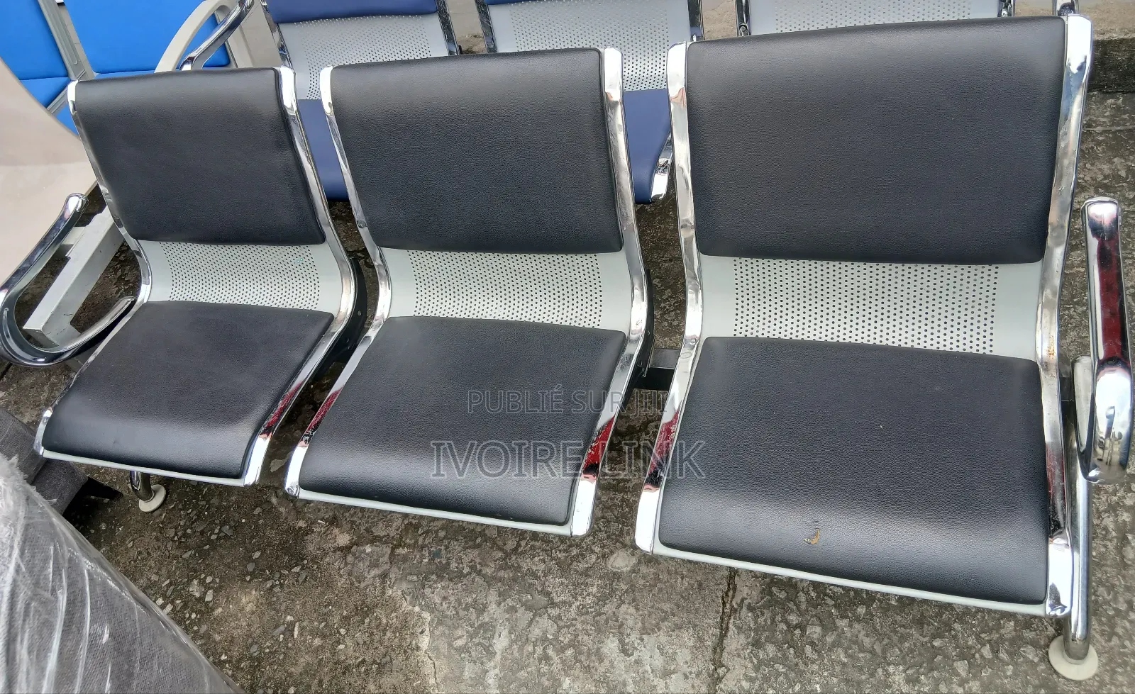 Banquette D’Attente Métallique 3 Places Avec Accoudoirs