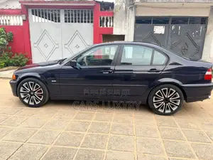 BMW 318i 2003 Black