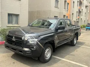 Mitsubishi L200 2025 Noir