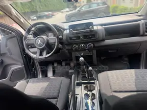 Mitsubishi L200 2025 Noir