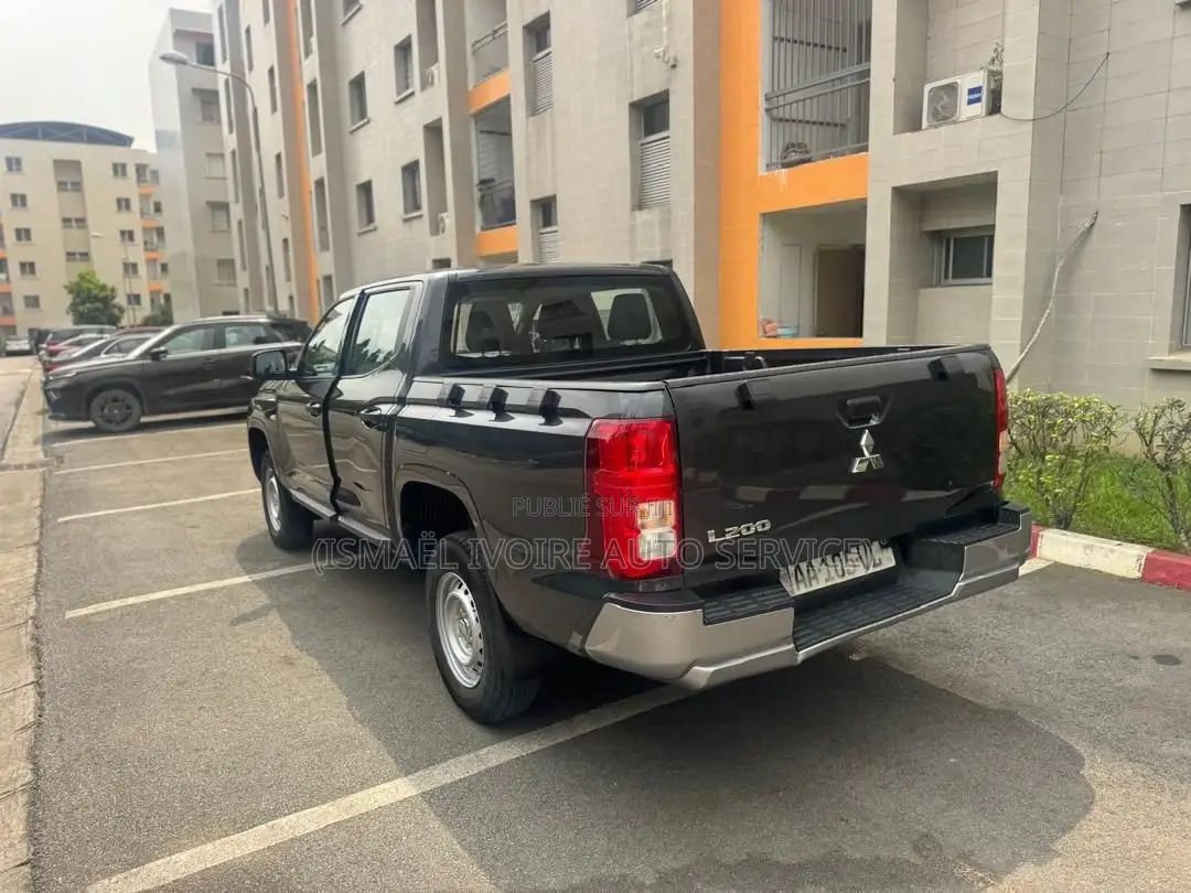 Mitsubishi L200 2025 Noir