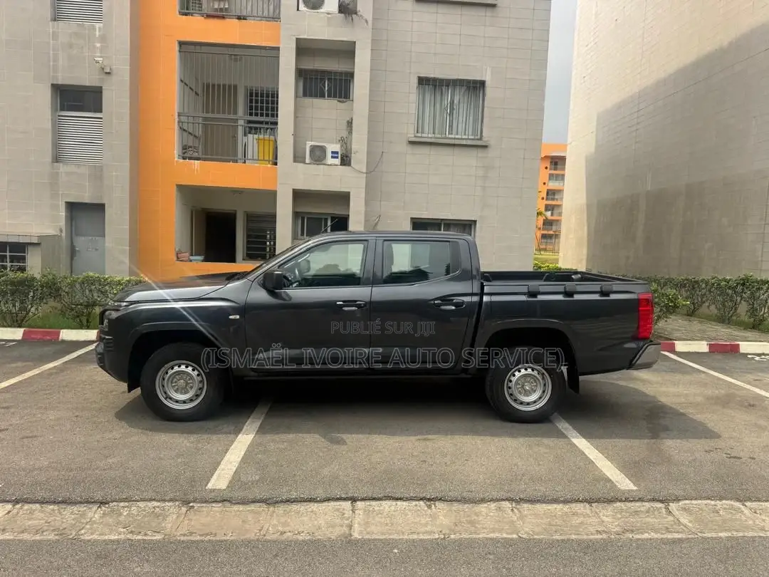 Mitsubishi L200 2025 Noir