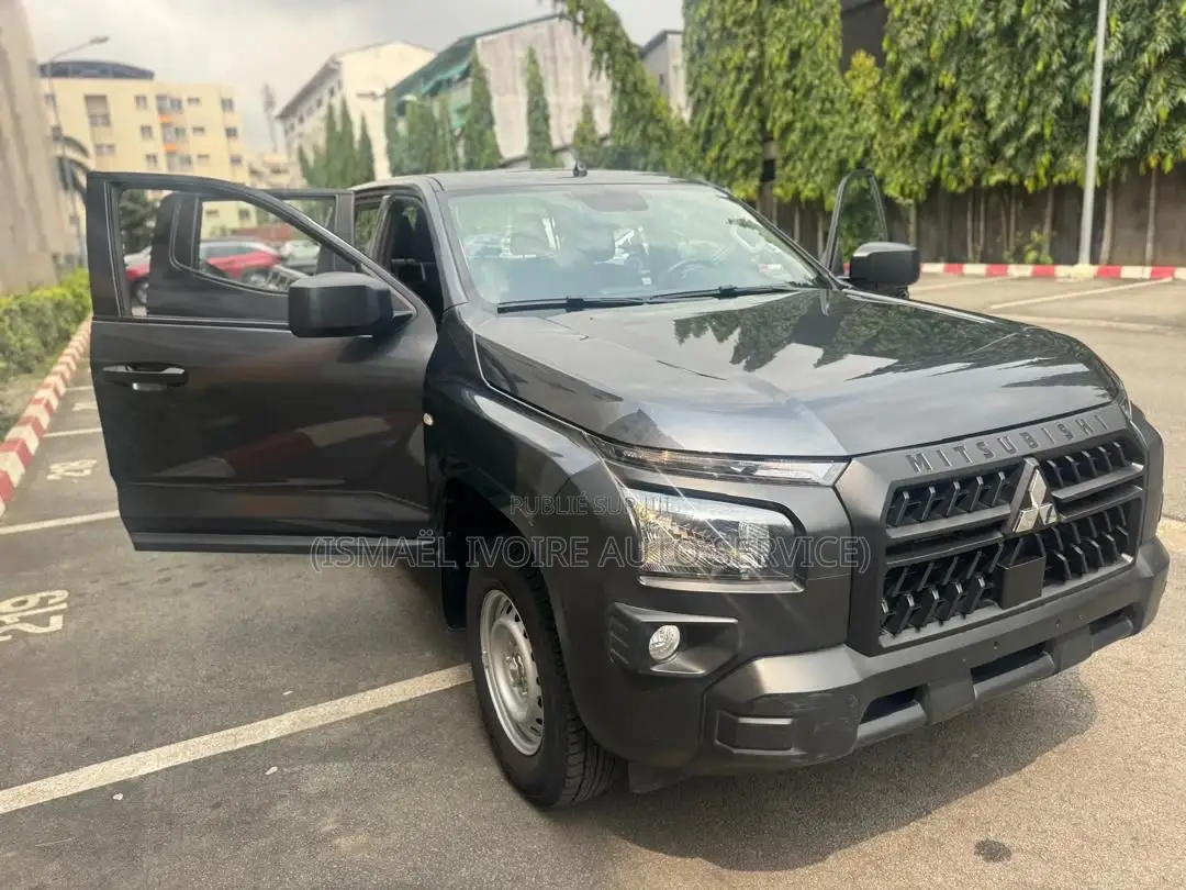 Mitsubishi L200 2025 Noir