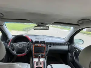 Mercedes-Benz C200 2001 Gris