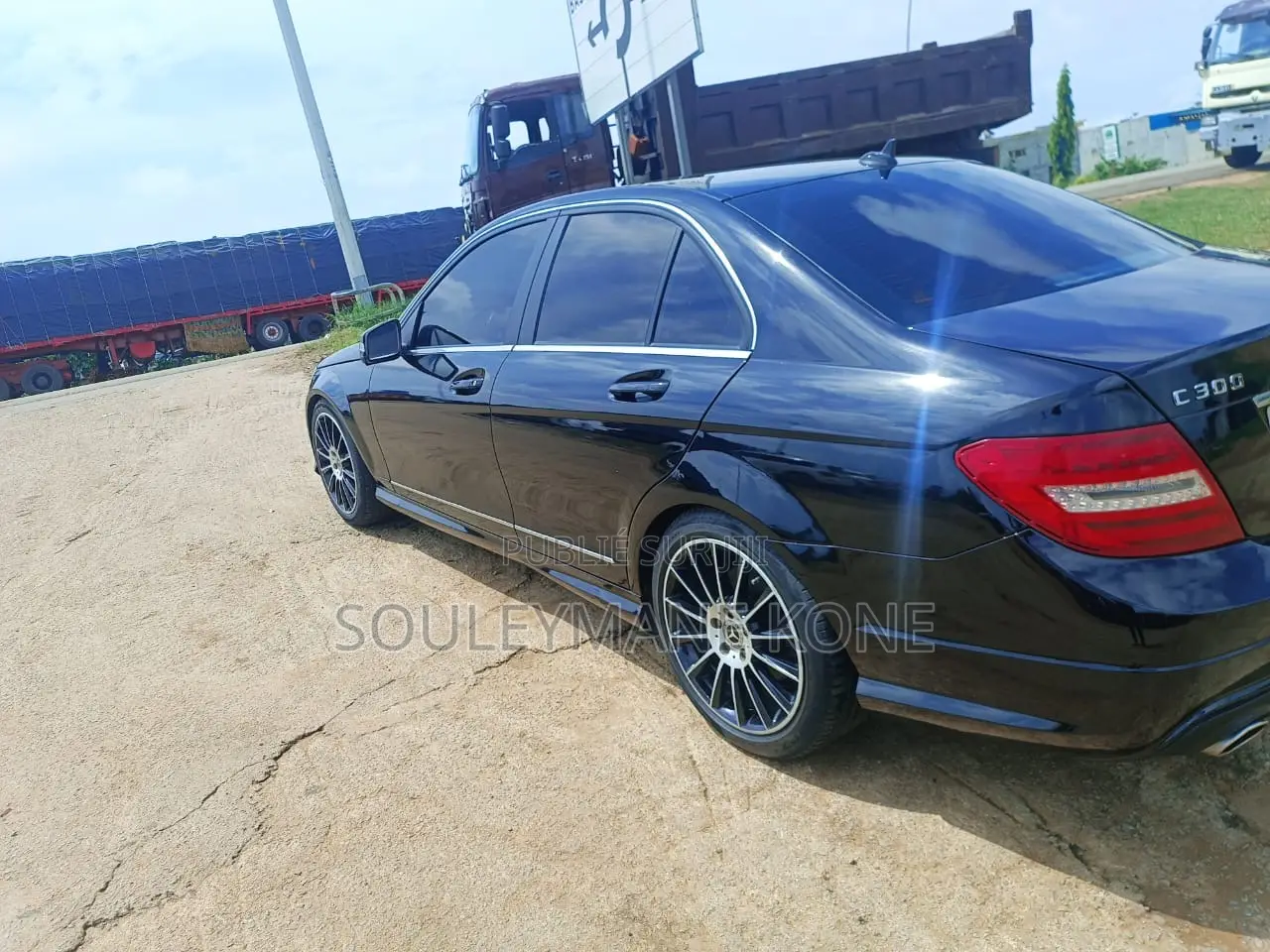 Mercedes-Benz C300 2014 Black