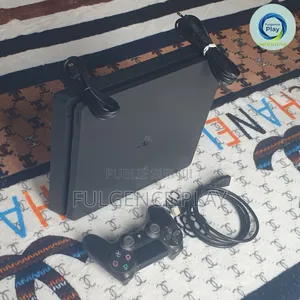 Ps4 Slim Encore Neuve Vendue Avec Reçu d'Achat Garantie De 6 Mois