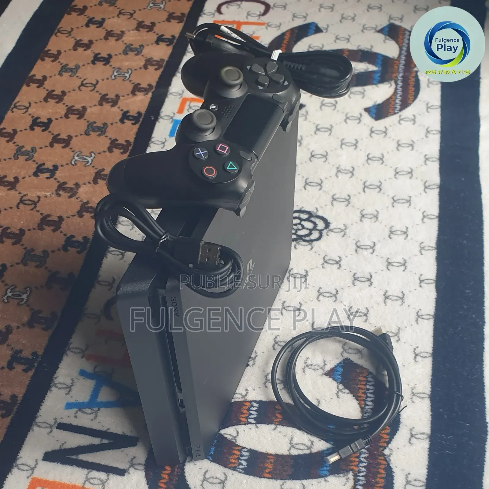 Ps4 Slim Encore Neuve Vendue Avec Reçu d'Achat Garantie De 6 Mois