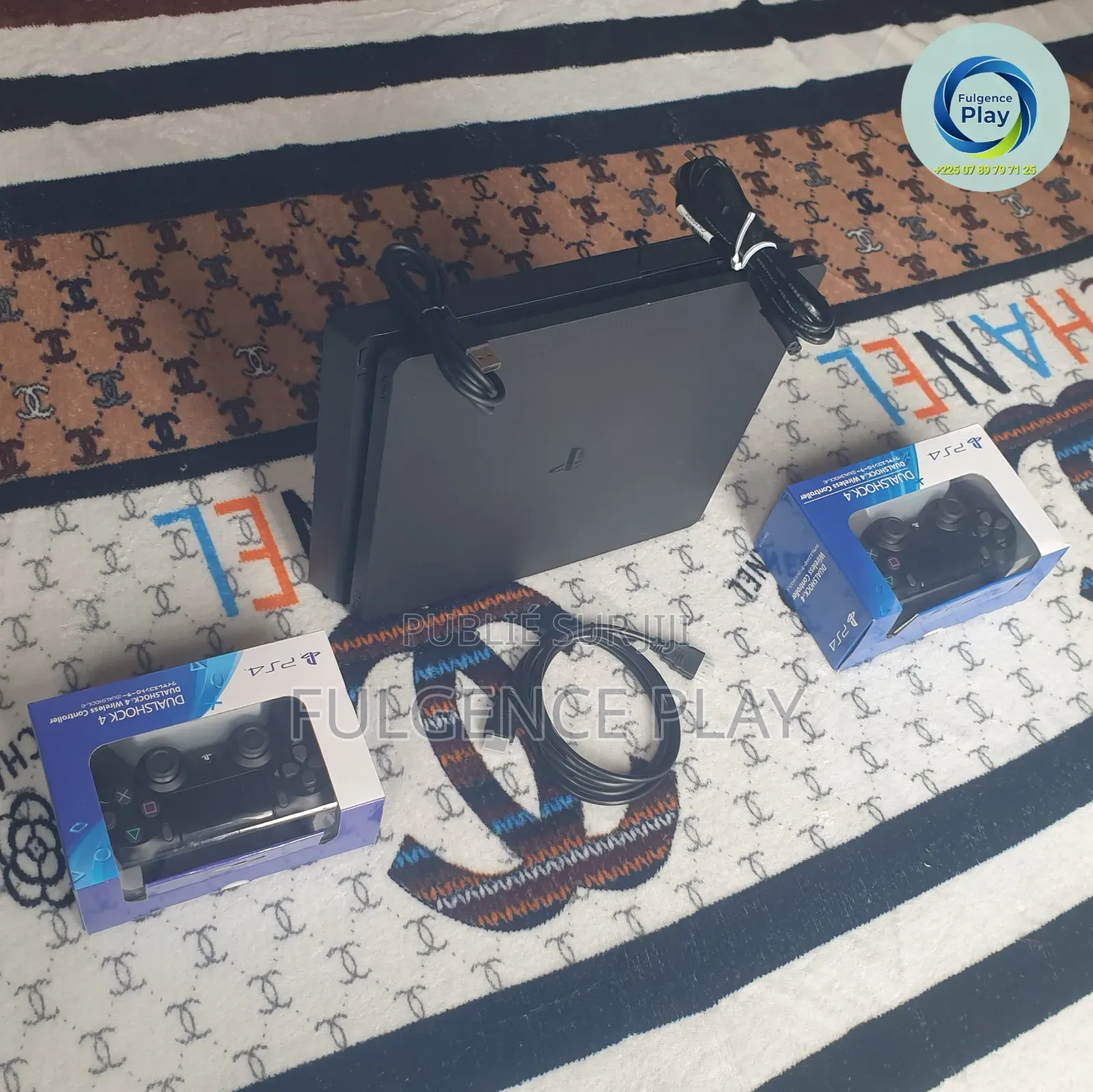 Ps4 Slim Encore Neuve Vendue Avec Reçu d'Achat Garantie De 6 Mois