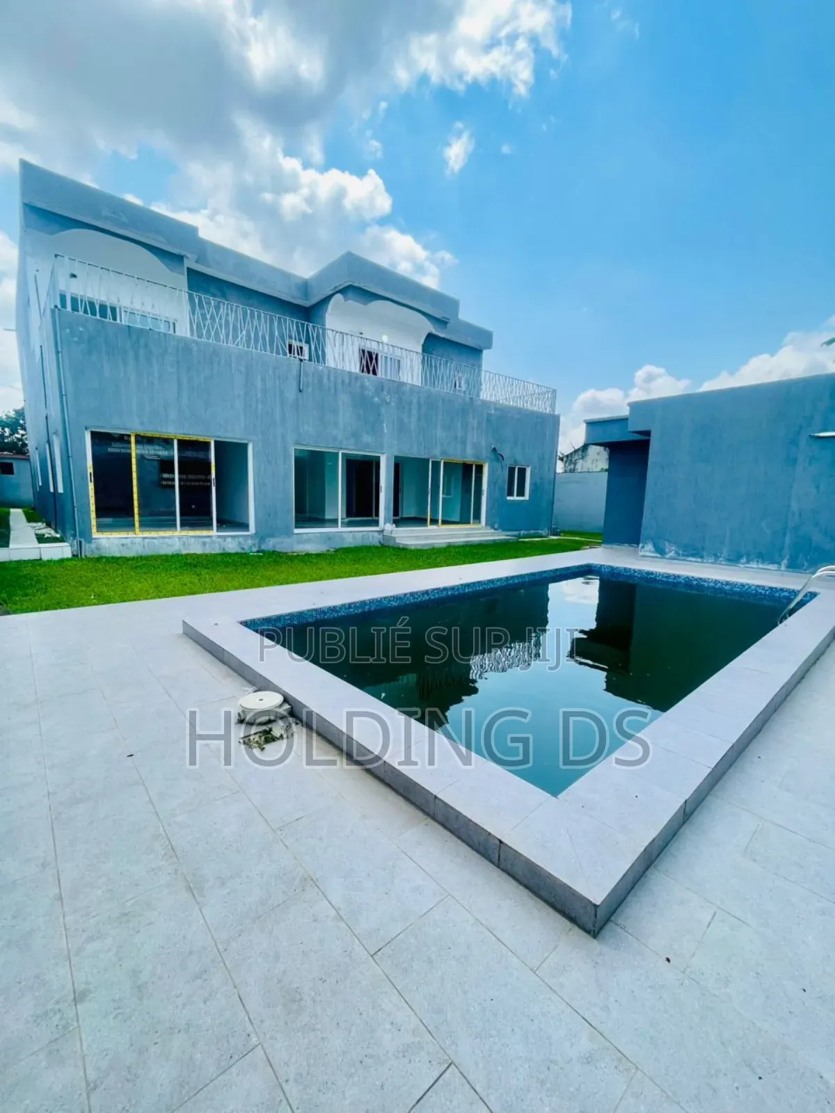 Furnished 5chbre Duplex dans Location Immobilière, Cocody à Vendre