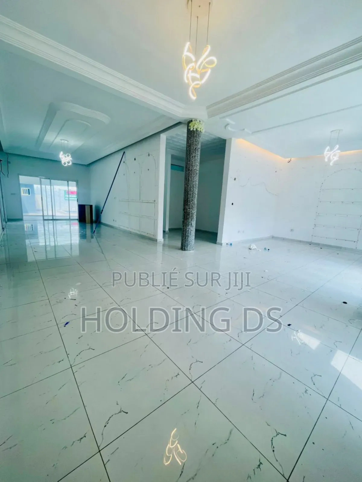 Furnished 5chbre Duplex dans Location Immobilière, Cocody à Vendre