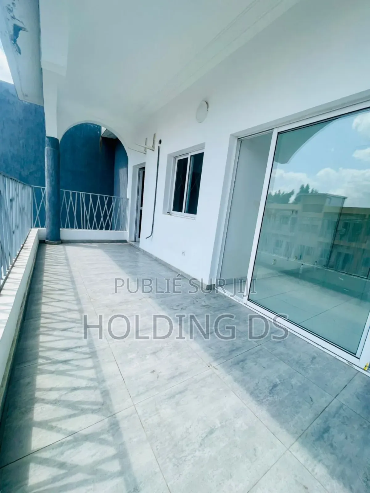 Furnished 5chbre Duplex dans Location Immobilière, Cocody à Vendre