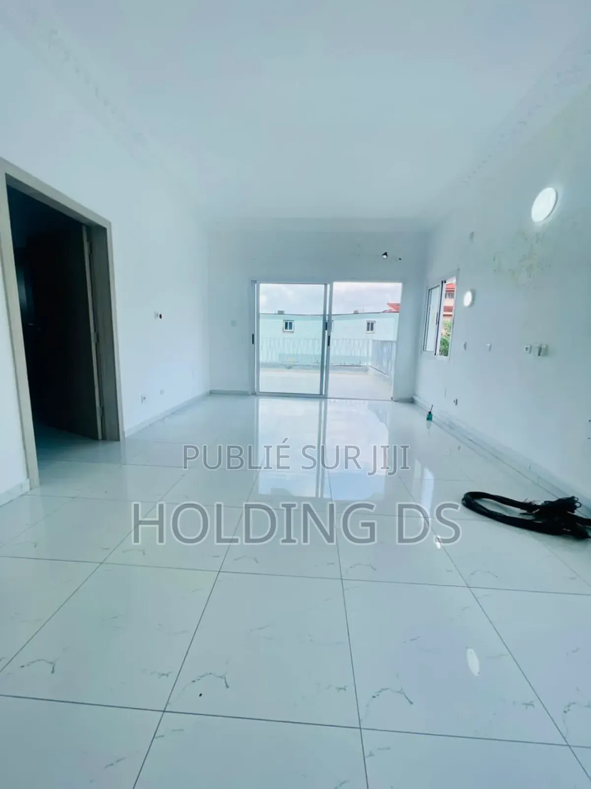 Furnished 5chbre Duplex dans Location Immobilière, Cocody à Vendre