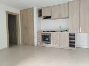 Furnished 3chbre Villa dans Location Immobilière, Cocody à Vendre