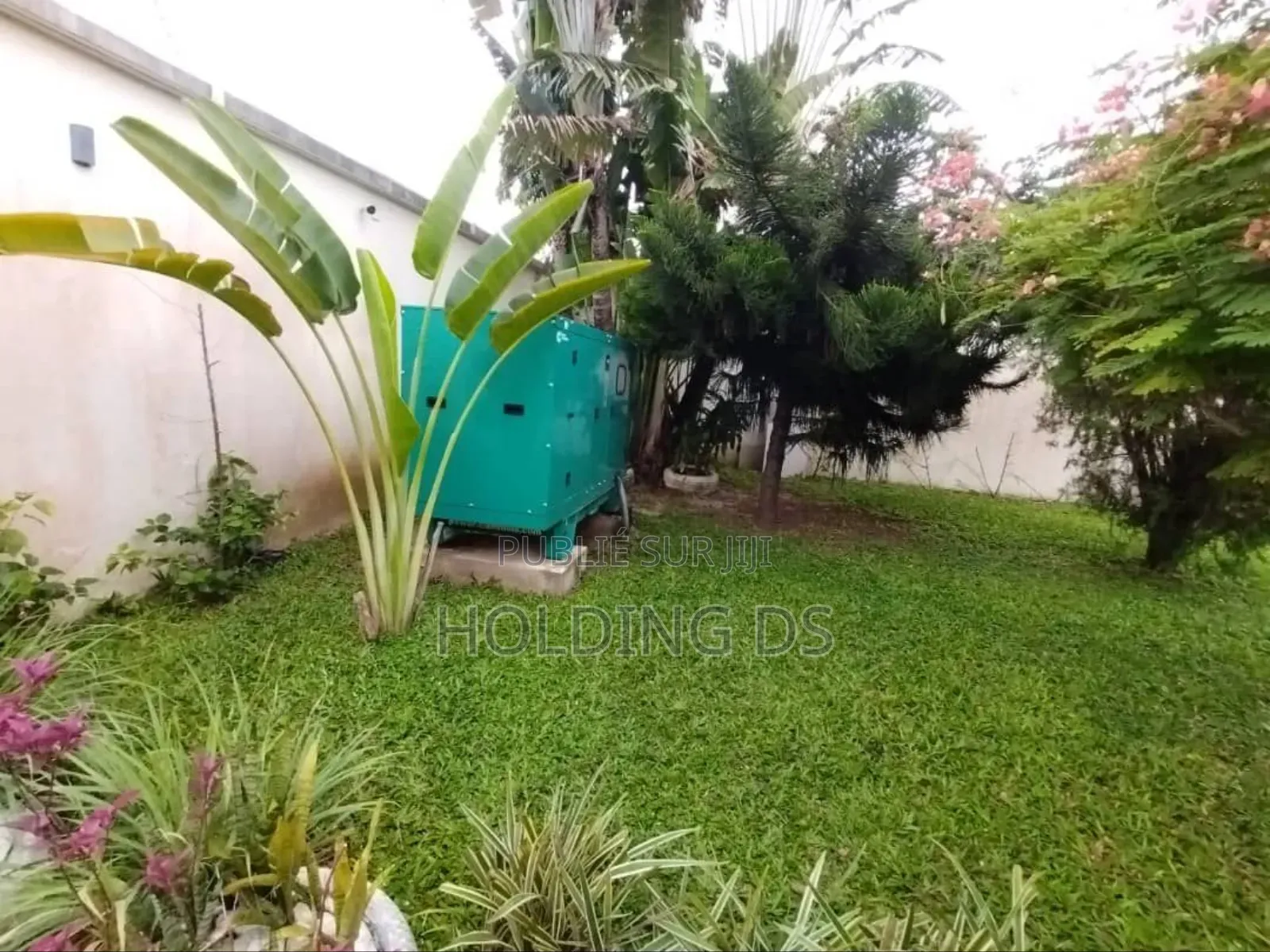 Furnished 3chbre Villa dans Location Immobilière, Cocody à Vendre