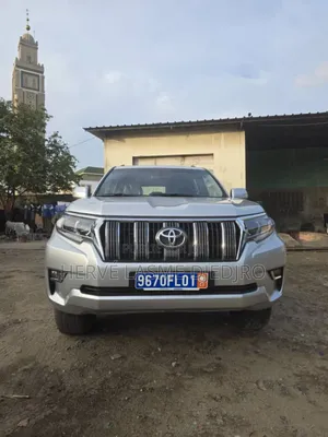 Toyota Land Cruiser Prado 2012 Gris