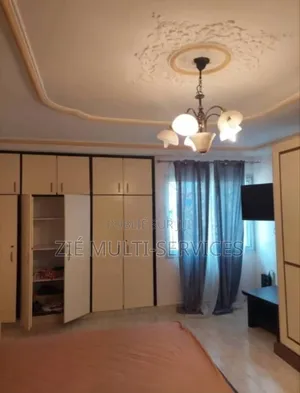 8chbre Duplex dans Zié Multi-Service, Deux Plateaux à Vendre