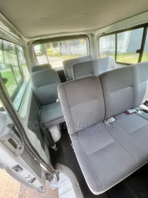 Toyota HiAce SV Premium 2013 Blanc