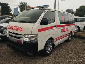 New Toyota HiAce 2025 Blanc