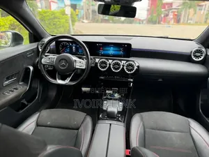 Mercedes-Benz A-Class A 220 2022 Blanc