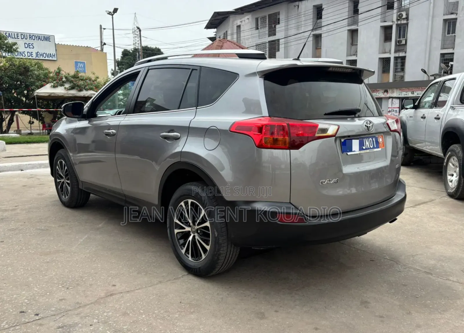 Toyota RAV4 LE AWD (2.5L 4cyl 6A) 2016 Argenté
