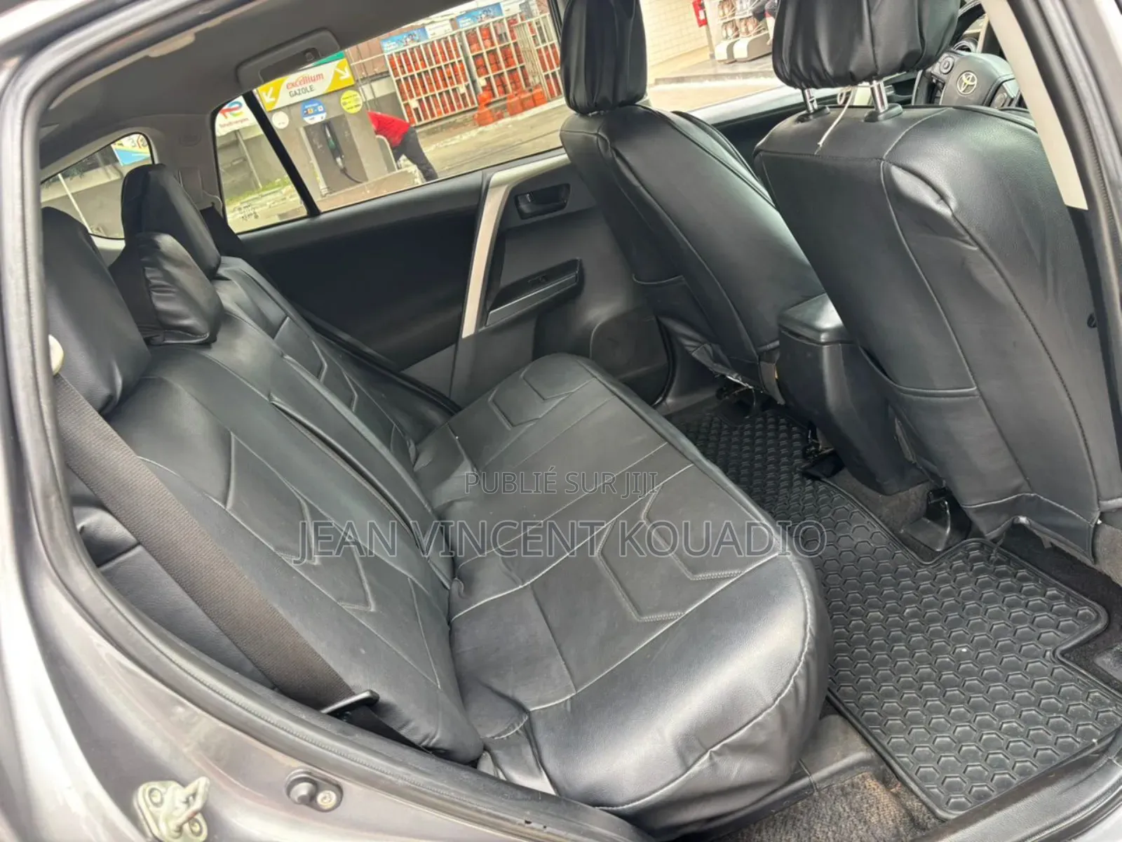 Toyota RAV4 LE AWD (2.5L 4cyl 6A) 2016 Argenté