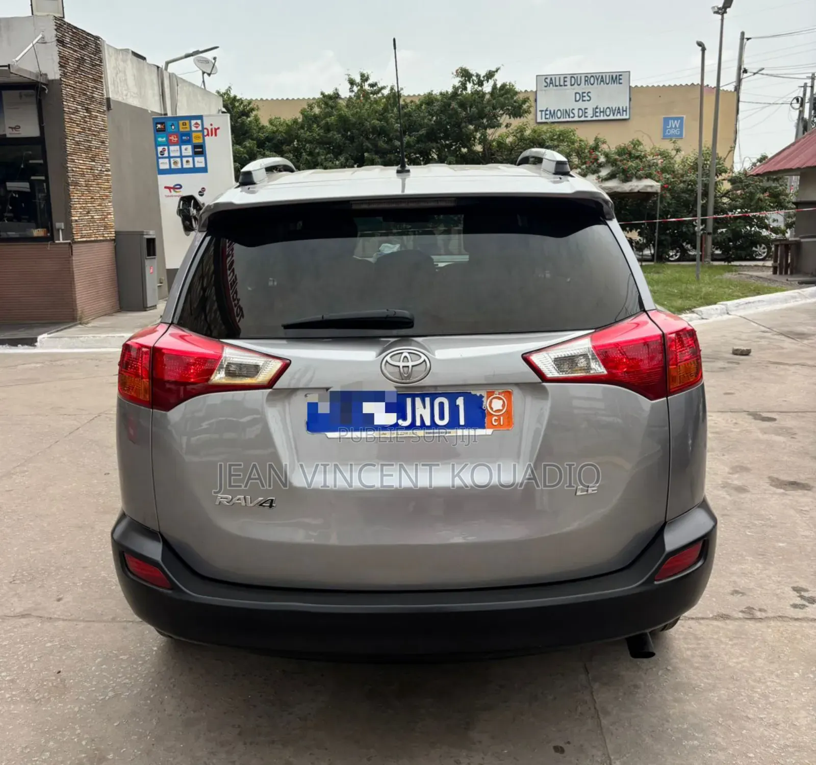 Toyota RAV4 LE AWD (2.5L 4cyl 6A) 2016 Argenté