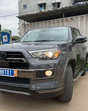 Toyota 4-Runner 2020 Gris