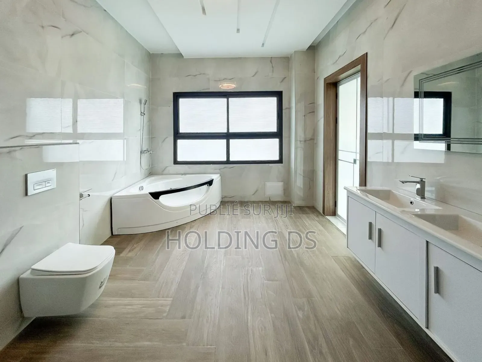 Furnished 5chbre Duplex dans Location Immobilière, Cocody à Vendre