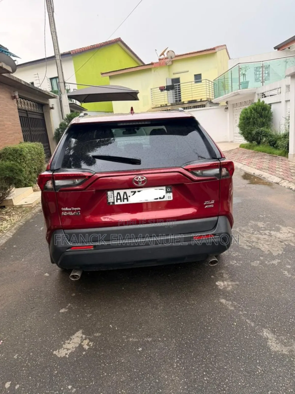 Toyota RAV4 LE 2021 Rouge